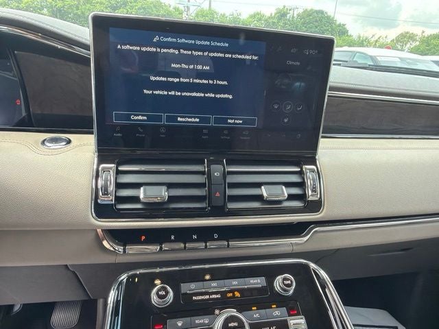 2023 Lincoln Navigator Standard
