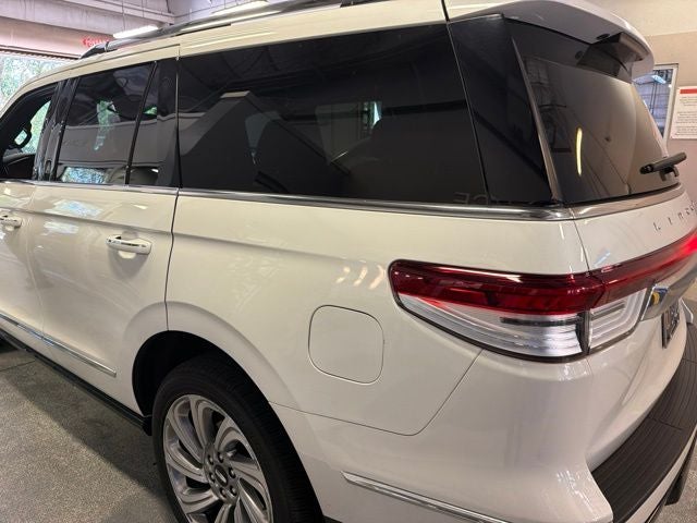 2024 Lincoln Navigator Premiere
