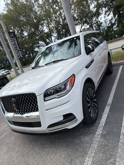 2022 Lincoln Navigator Black Label