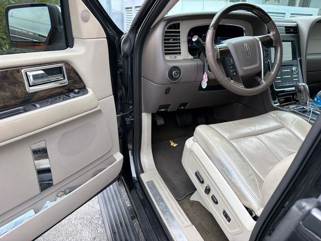 2015 Lincoln Navigator L 2WD 4dr