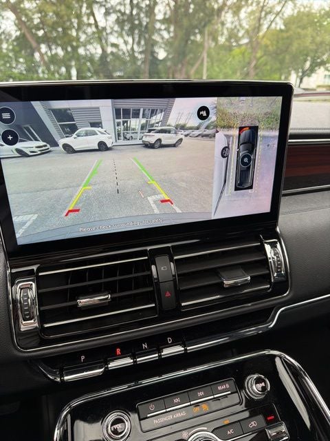 2022 Lincoln Navigator L Standard