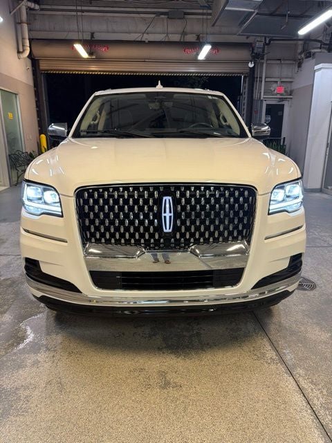 2023 Lincoln Navigator L Black Label