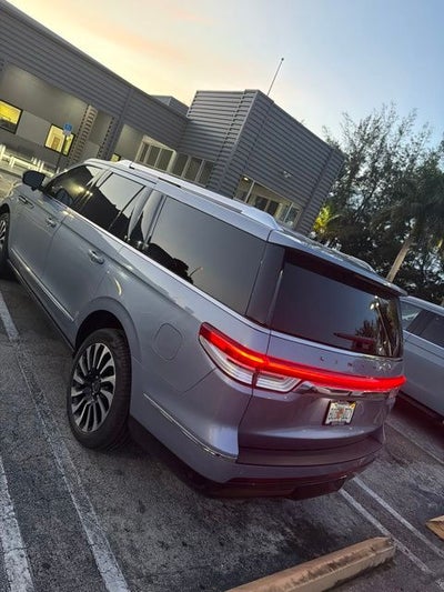 2022 Lincoln Navigator L Black Label
