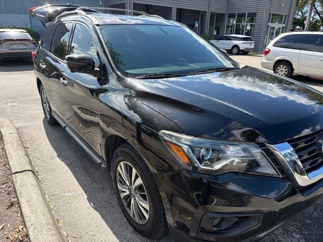 Used 2017 Nissan Pathfinder SL with VIN 5N1DR2MN3HC669720 for sale in Miami, FL