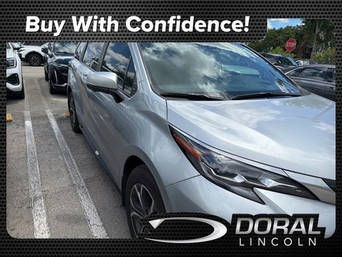 2025 Toyota Sienna Platinum 7 Passenger