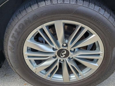 2019 INFINITI QX80 LUXE