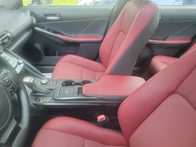 2025 Lexus IS 300