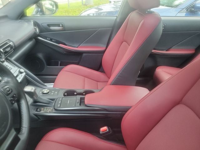 2025 Lexus IS 300