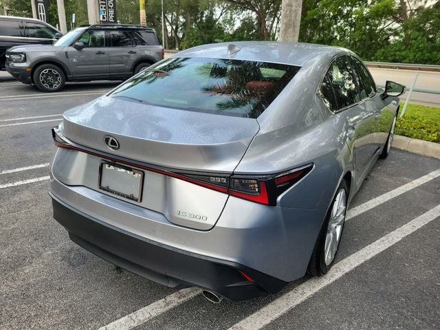 2025 Lexus IS 300
