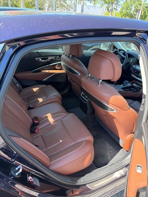 2019 Kia K900 Luxury