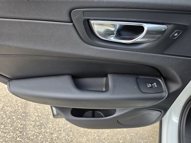 2018 Volvo XC60 T6 Momentum