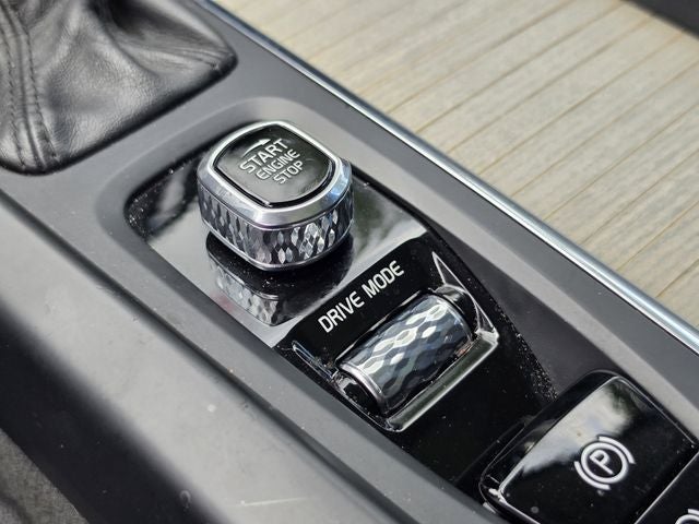 2018 Volvo XC60 T6 Momentum