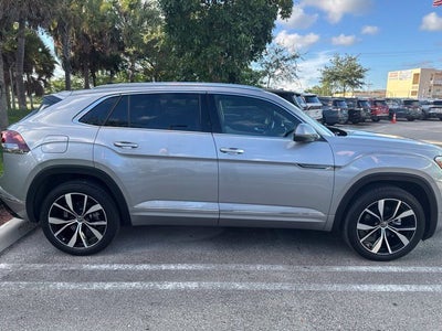 2025 Volkswagen Atlas Cross Sport 2.0T SEL Premium R-Line