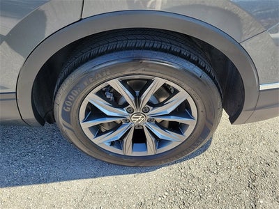 2023 Volkswagen Tiguan 2.0T SE