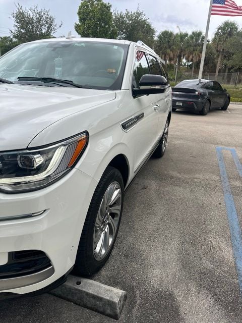 2024 Lincoln Navigator Premiere