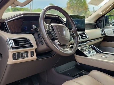 2022 Lincoln Navigator L Reserve