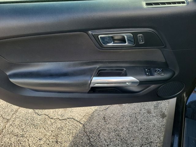 2015 Ford Mustang V6