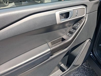 2020 Ford Explorer Base