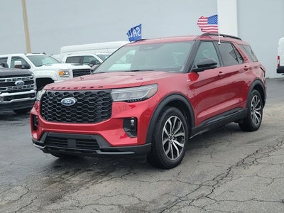 2025 Ford Explorer ST-Line