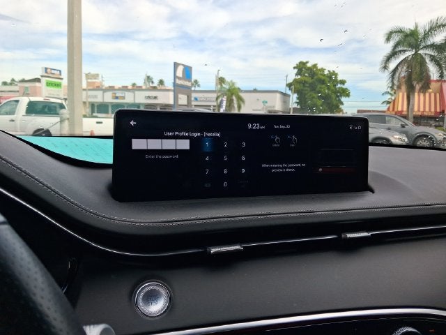 2024 Genesis GV70 2.5T
