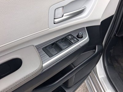 2025 Toyota Sienna XLE 8 Passenger
