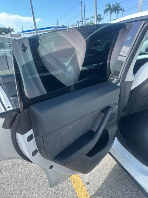 2024 Tesla Model Y Performance