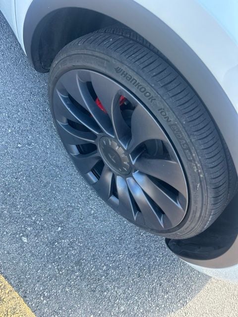 2024 Tesla Model Y Performance