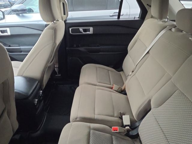 2021 Ford Explorer Base