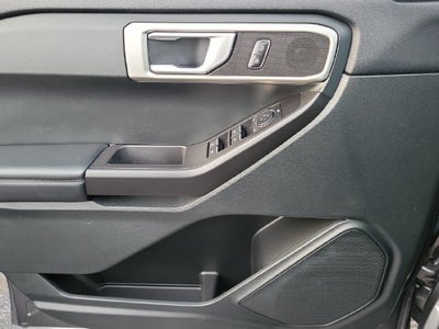 2023 Ford Explorer Base