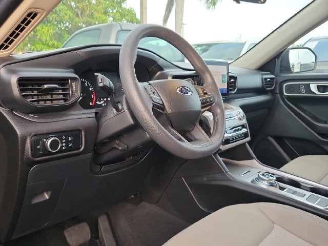 2023 Ford Explorer Base