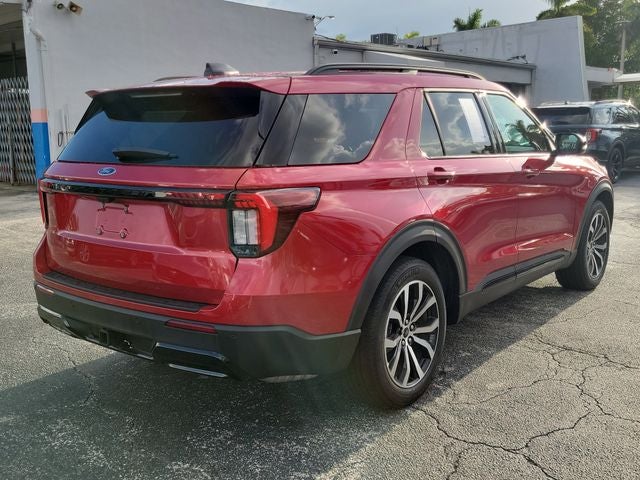 2025 Ford Explorer ST-Line
