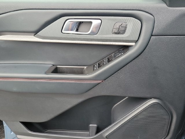 2026 Ford Explorer ST - Photo 15