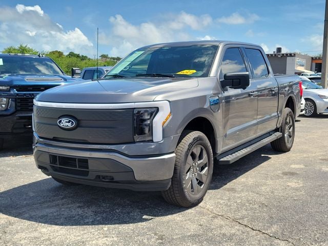2025 Ford F-150 Lightning Flash