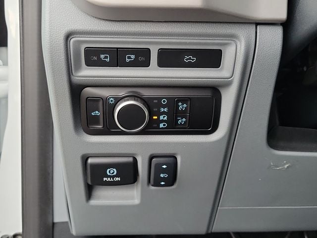 2023 Ford F-150 Lightning XLT