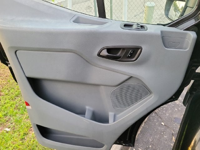 2015 Ford Transit Base - Photo 21