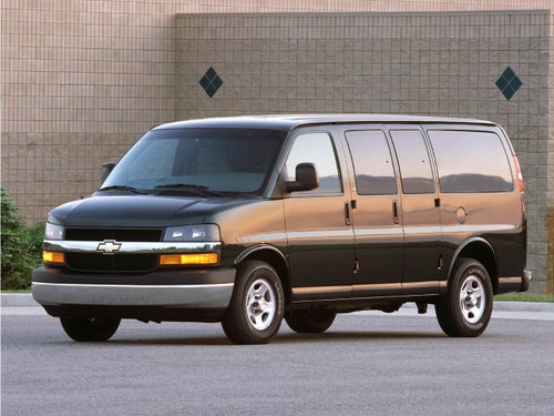 2005 Chevrolet Express Van G2500HD Base 135 WB