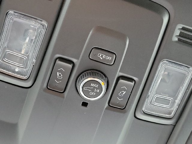 2025 Chevrolet Suburban LT - Photo 29