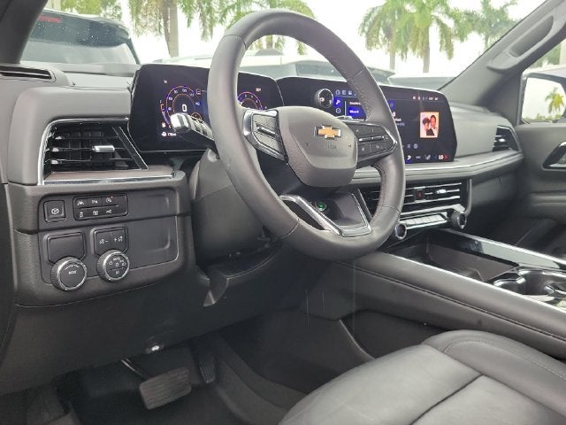 2025 Chevrolet Suburban LT - Photo 8