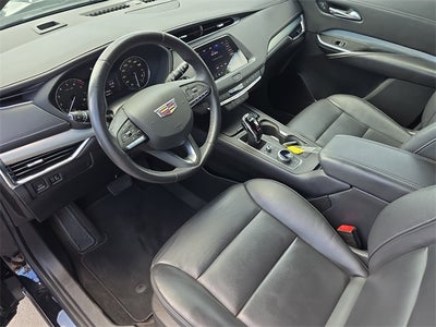 2022 Cadillac XT4 Premium Luxury