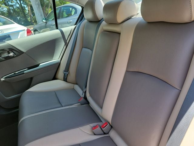 2017 Honda Accord LX - Photo 12