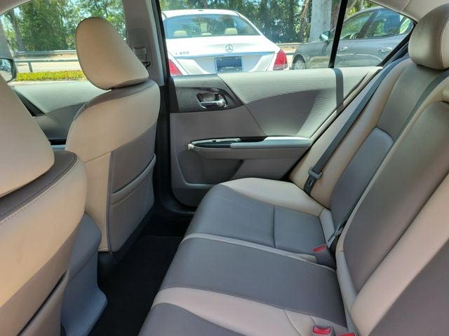 2017 Honda Accord LX - Photo 13