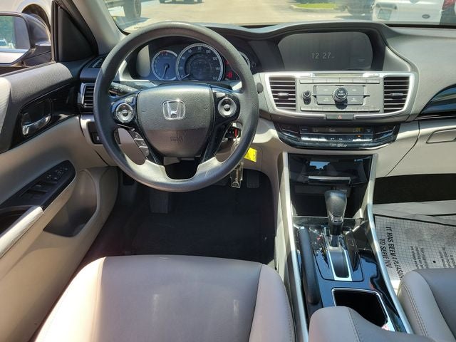 2017 Honda Accord LX - Photo 15