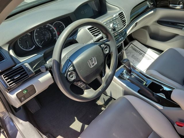 2017 Honda Accord LX - Photo 18
