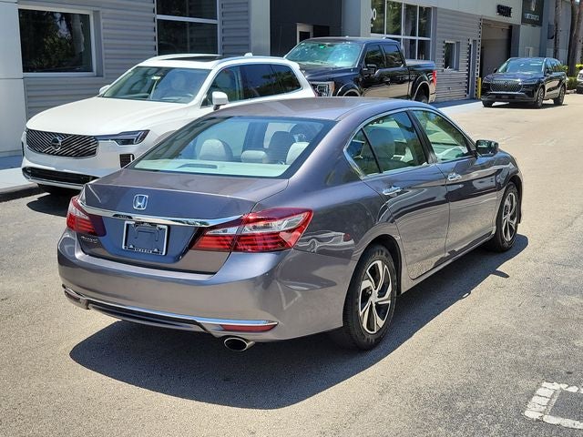 2017 Honda Accord LX - Photo 6