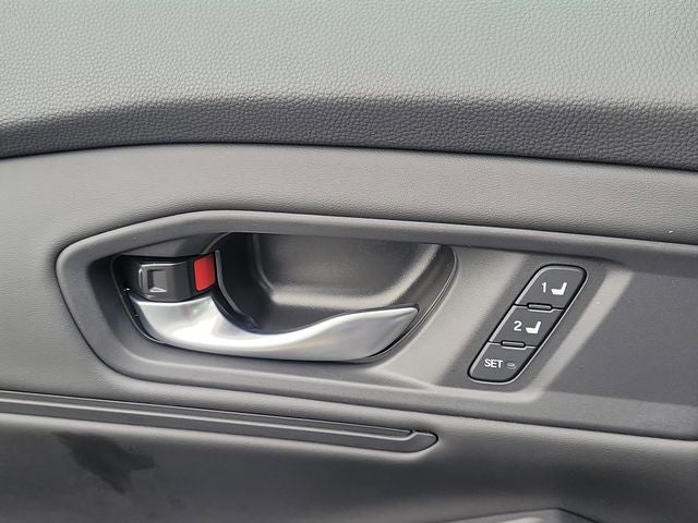 2025 Honda Accord Hybrid EX-L - Photo 15