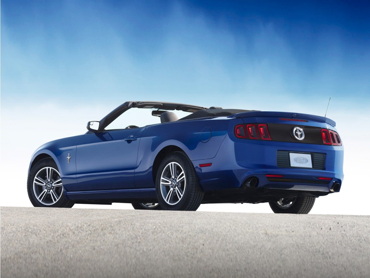 2013 Ford Mustang V6 Premium's photo