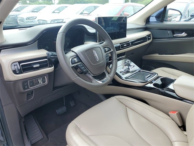 2022 Lincoln Nautilus Standard