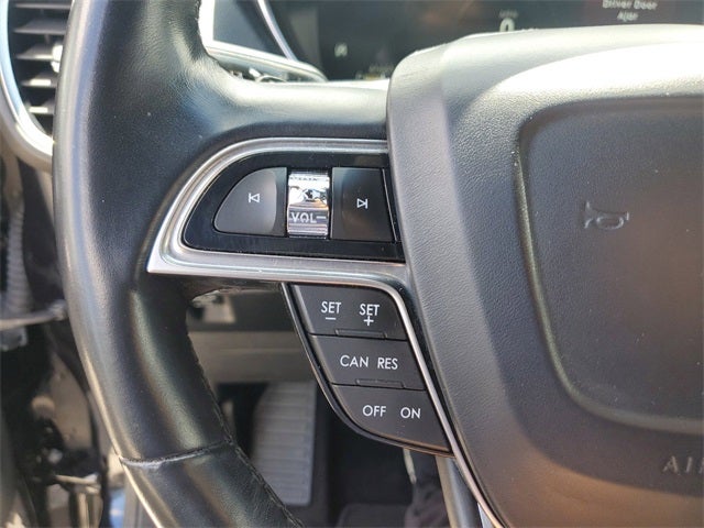 2019 Lincoln Nautilus Select