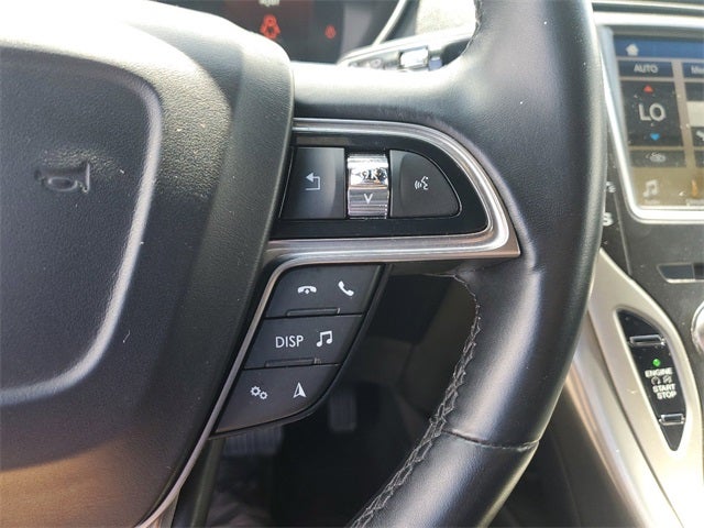 2019 Lincoln Nautilus Select