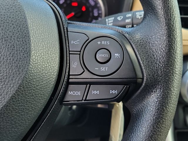 2021 Toyota RAV4 LE - Photo 54